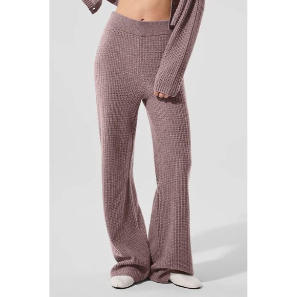 ALO Yoga Cashmere High-Waist Plush Waffle Pant in Mushroom Heather - Picture 2 of 6